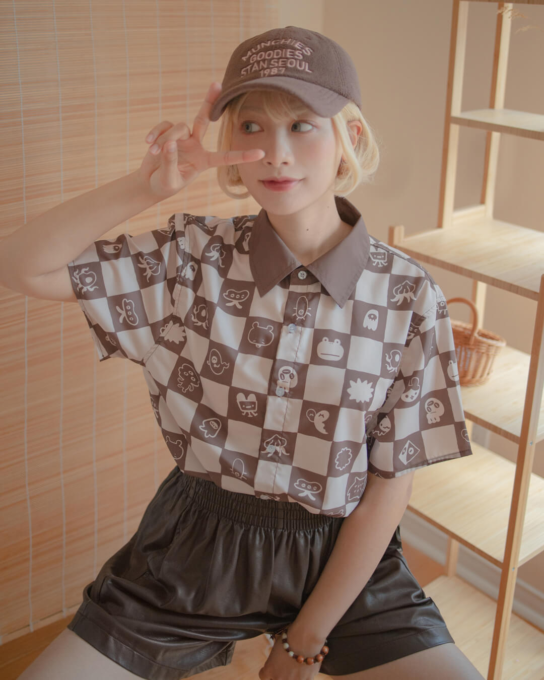 Button-Up: MUGOBUNNI